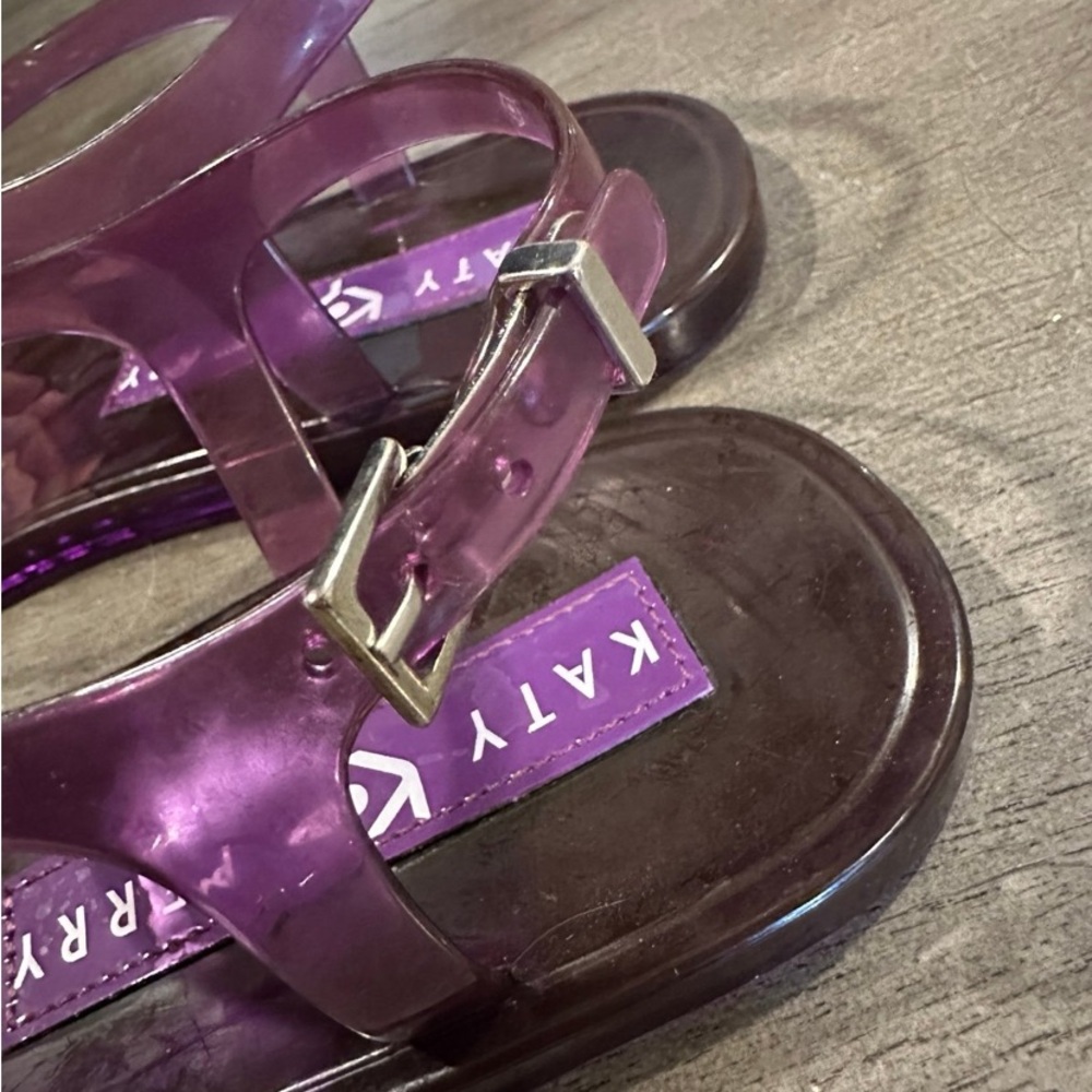 Nice grape thong sandals